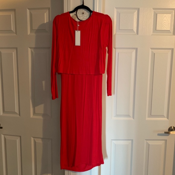 Red midi dress - Picture 2 of 3